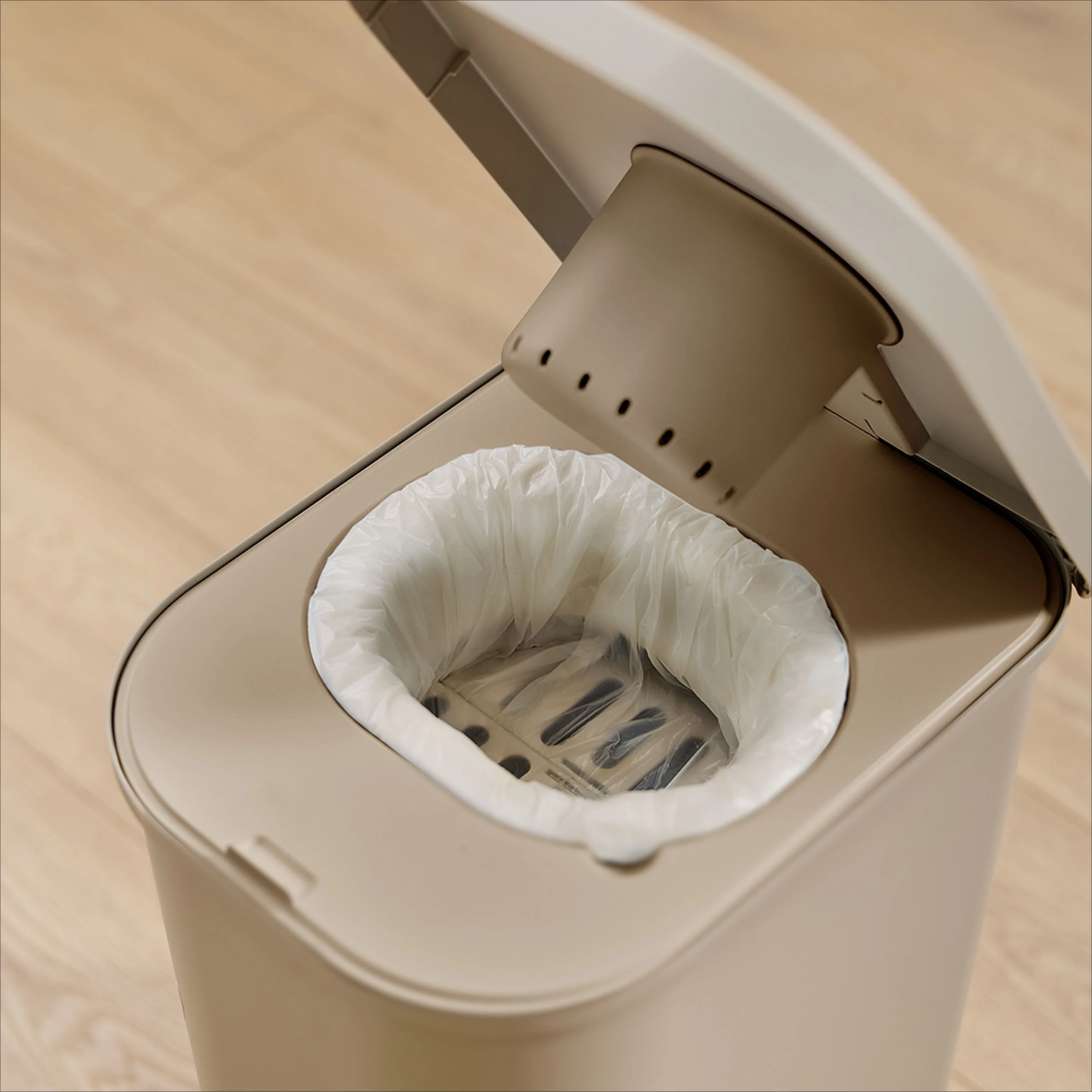 Windeleimer-Beutel YUMA 6 Monats-Bundle (2 Rollen) - Image 12